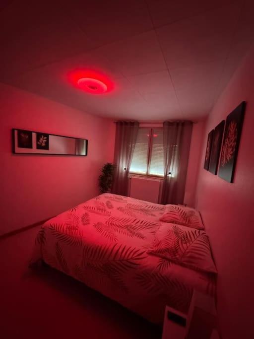 Luxury Room - Havre De Paix Avec Jacuzzi Prive Бар-ле-Дюк Экстерьер фото